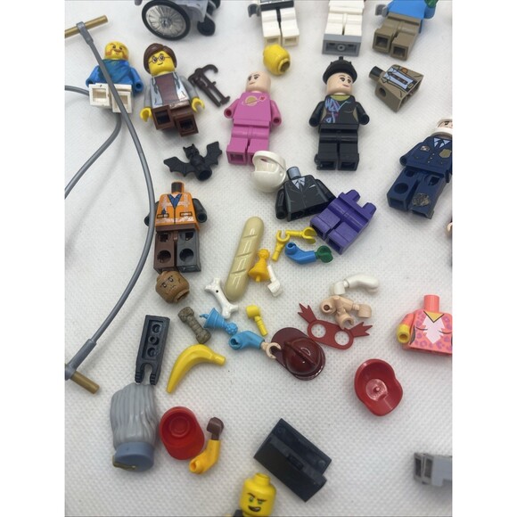 Lego Minifigures Random Lot Of 15 Plus Accessories & Parts - Picture 11 of 12